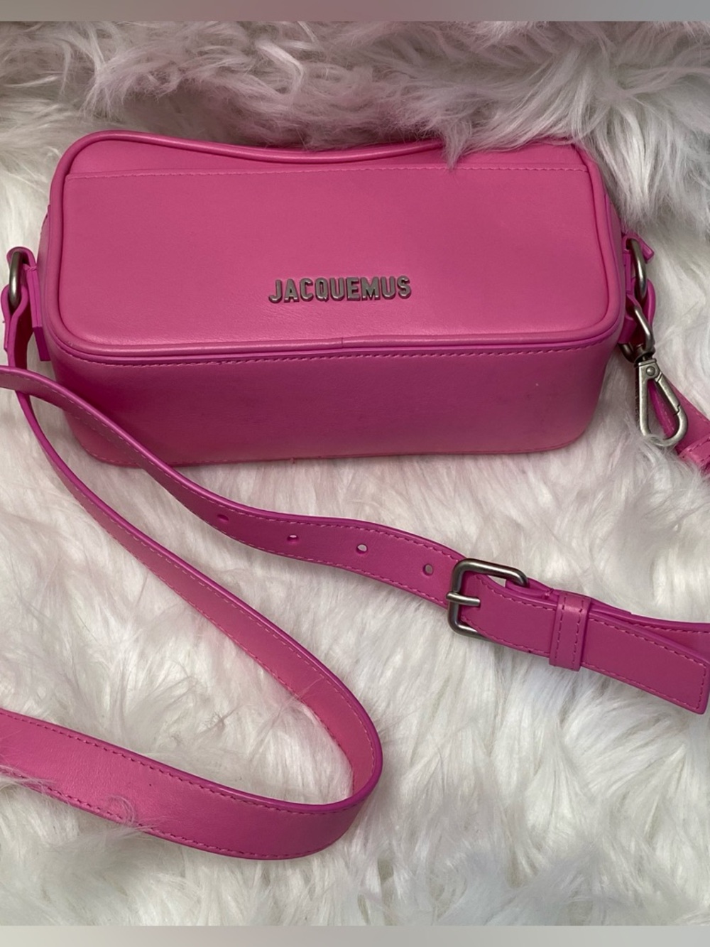 Jacquemus new Price & Pics  La Baneto Leather  Crossbody Camera Bag